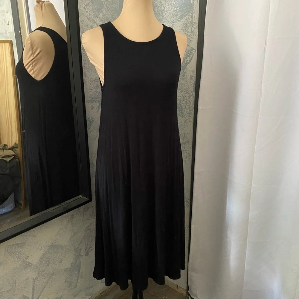Old Navy Black Basic Flowy Sleeveless Dress size M - Picture 3 of 5